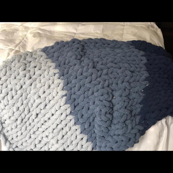 Other - Chunky knit blankets